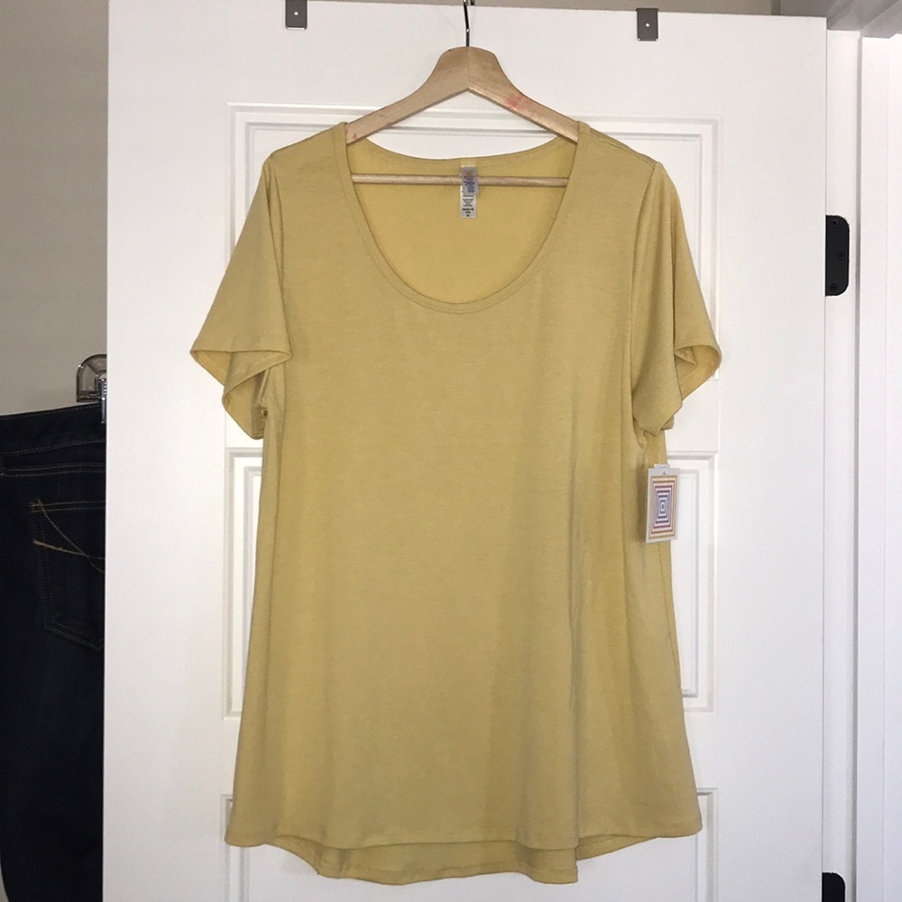 LulaRoe Classic T, NEW WITH TAGS